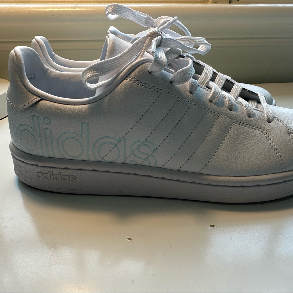 ADIDAS Women’s Grand Court LTS sneakers/tennis shoes, size 7.5